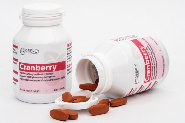 strengthen your bodys defences with cranberry featured 用蔓越莓为身体加一层防护：女性泌尿系统健康的日常方案